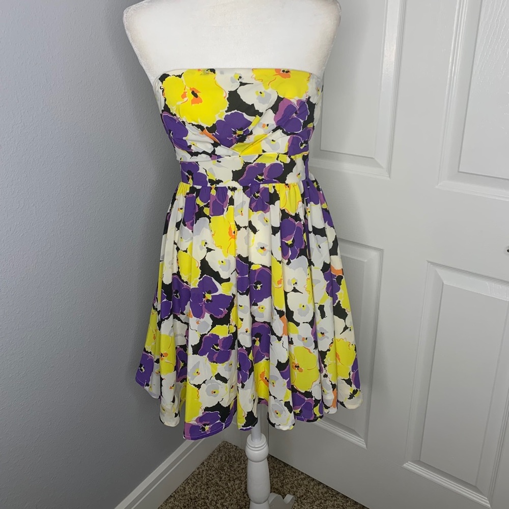 Twenty One strapless floral dress size: Medium
